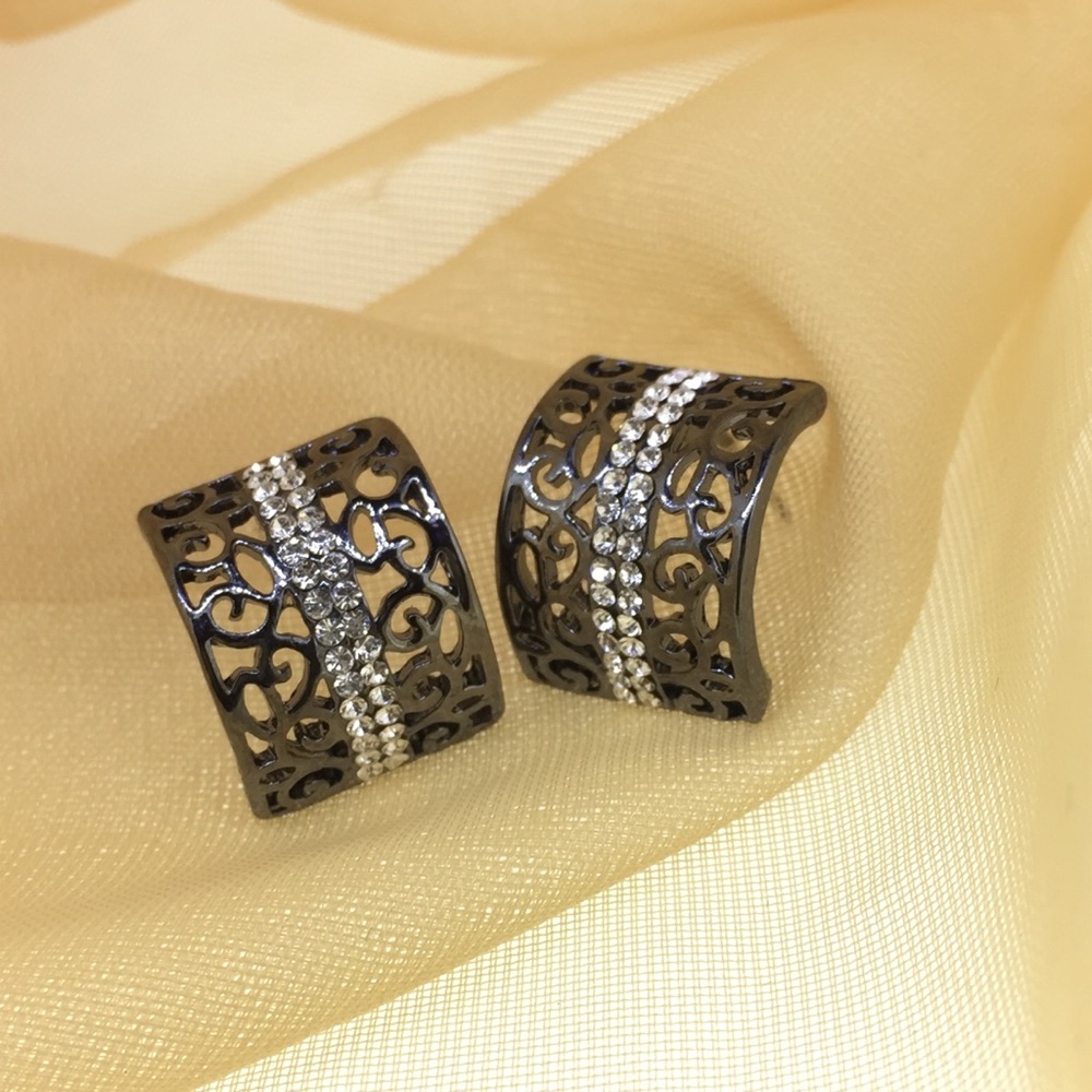 Classic Stud Fashion Earrings